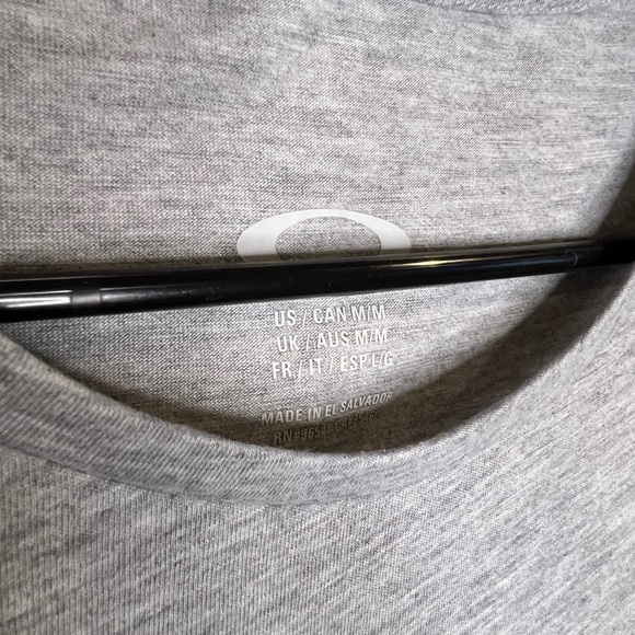 BAG159. Oakley Ladies Reflective Decals Tee M - Picture 2 of 6